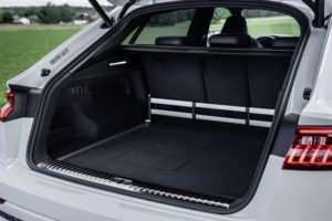 Багажник Audi Q8 2021