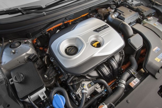 Озвучены цены обновлённого седана Hyundai Sonata Hybrid