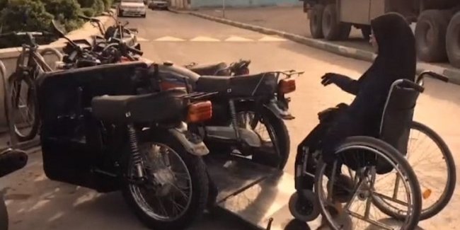 Иранская девушка сделала себе комфортный инвалидный мотоцикл